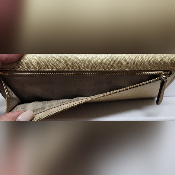MICHAEL KORS Metallic Gold Saffiano Leather Wallet EUC - Picture 6 of 13